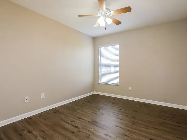 11424 Misty Isle Ln — Photo 15