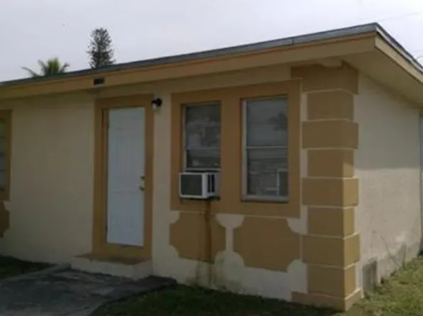 3304 Ellington Ct, Fort Myers, FL 33916