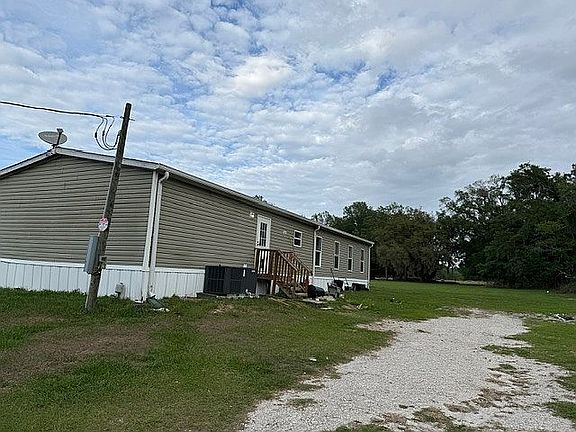 3rd image of 12502 Marion Ln