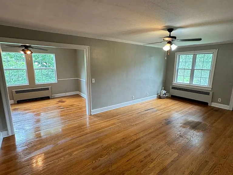 230 N Hume Ave — Photo 4