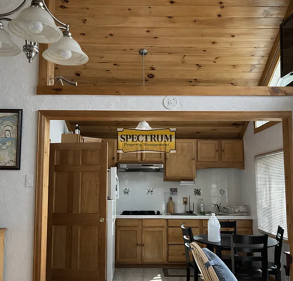21 Hummingbird Ln — Photo 3