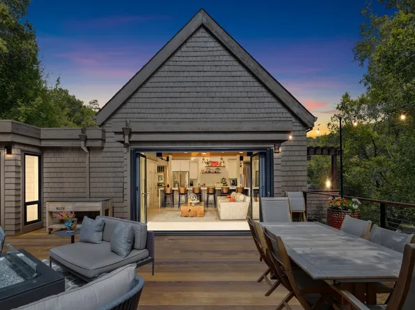 11 Valley Oak St, Portola Valley, CA 94028