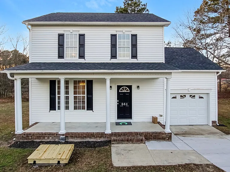662 Landing View Dr — Photo 1