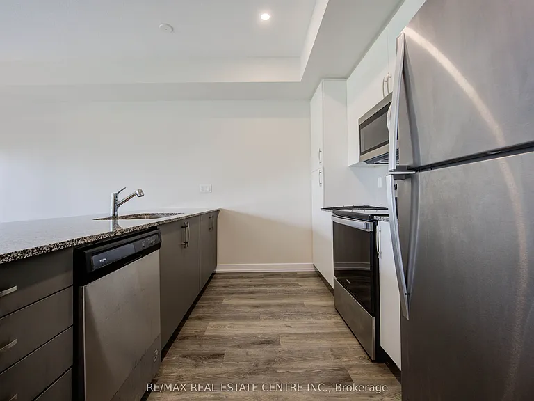 350 River Rd #7 — Photo 9