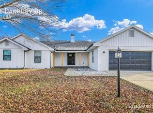 4011 Danbury Dr, Champaign, IL 61822