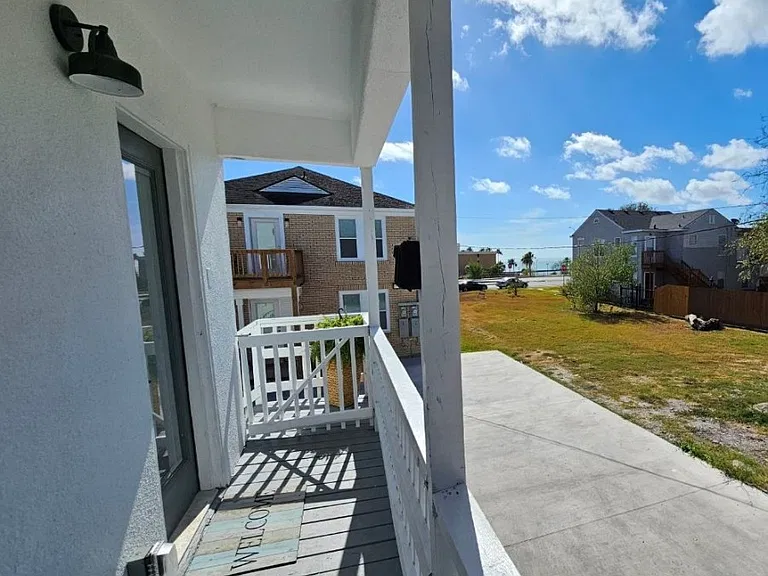 1117 Ocean Dr #D — Photo 11