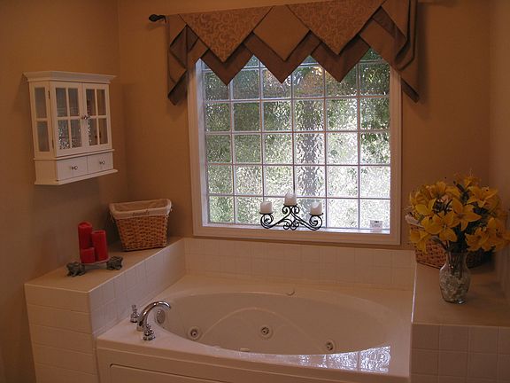 5th image of 171 Louisiana Dr