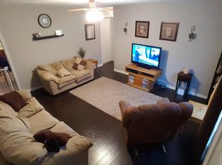 909 S Prince Ln, Springfield, MO 65802