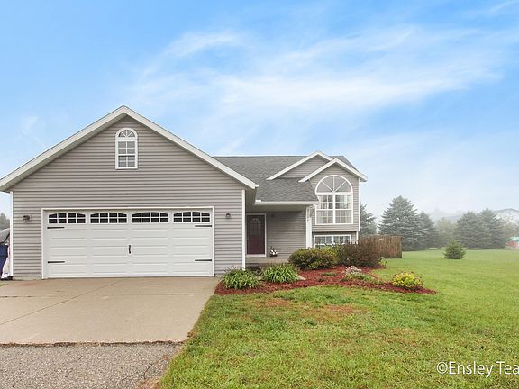 2nd image of 20130 Orchard Ln