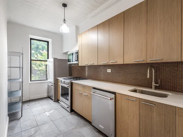 59-29 Linden Street image 9 of 22