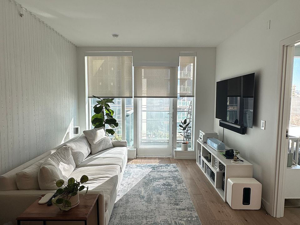 1st image of 188 W Saint James St #10615