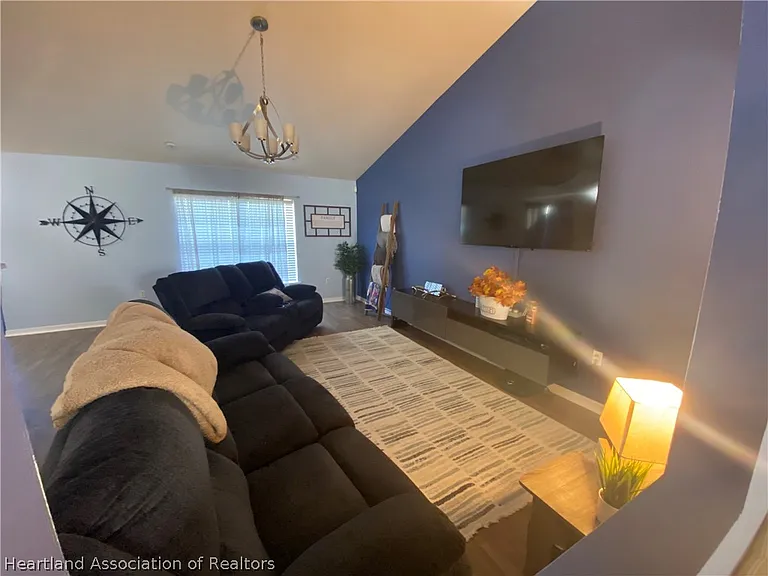 4600 Tarrega St — Photo 7