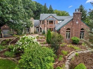 27158 W Cuba Rd, Barrington, IL 60010