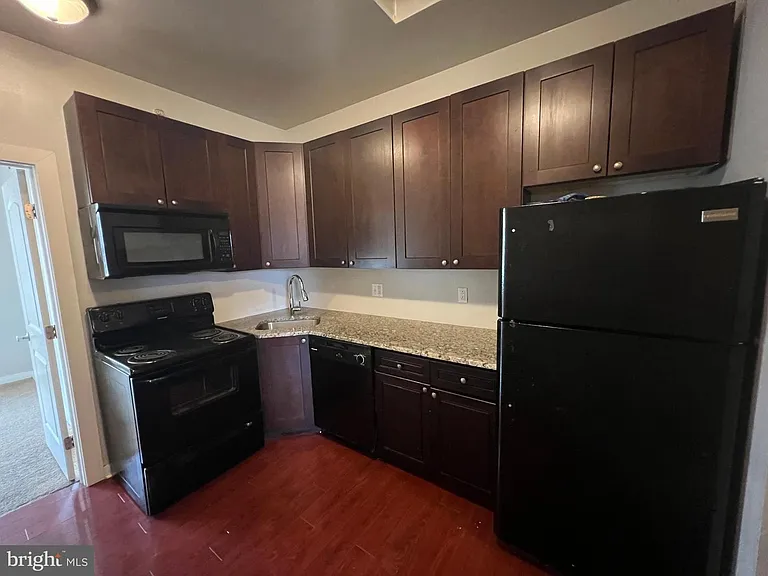 1535 Cecil B Moore Ave — Photo 12