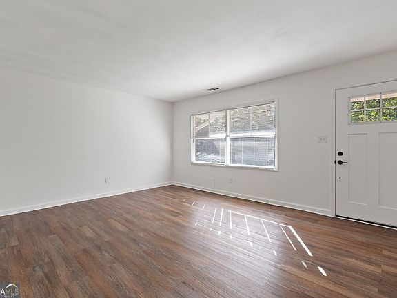 2nd image of 3464 Spring Cir