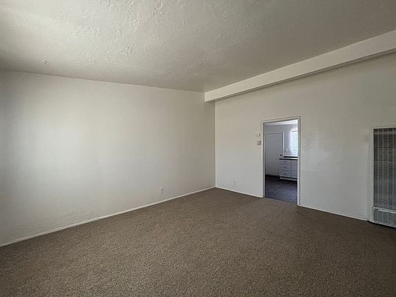 4th image of 45503 Cedar Ave