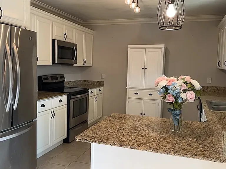 9150 Nolen Dr — Photo 8