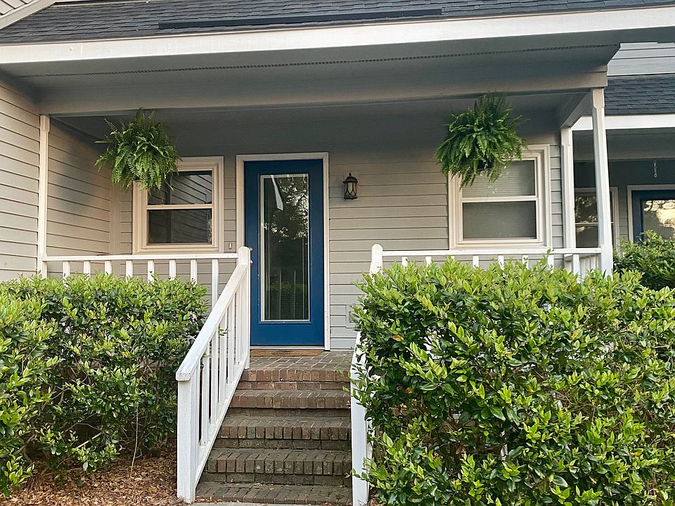 1st image of 2029 Eastwood Rd APT 102