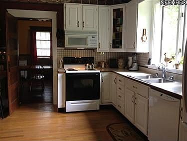 3rd image of 1422 W State St