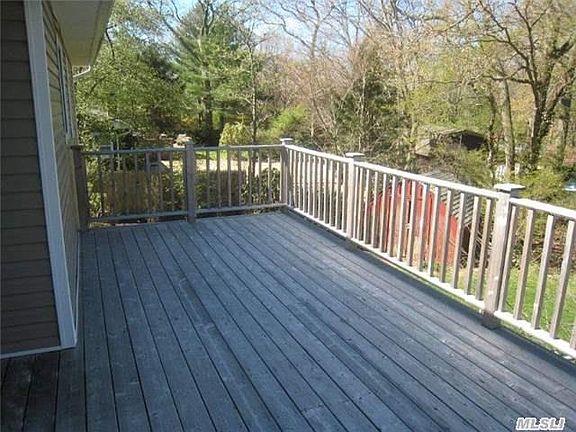 5th image of 48 Sheppard Ln