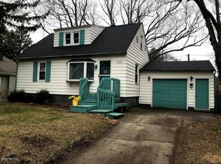 517 Humphrey St, South Haven, MI 49090