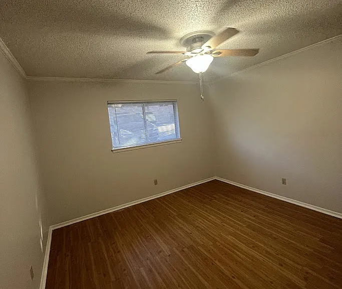 Juniper Springs Apartments — Photo 157