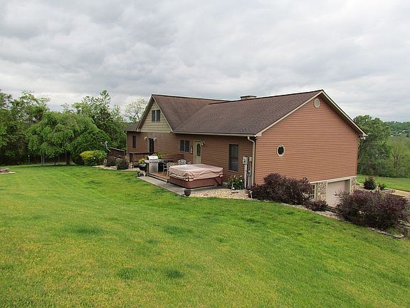 3rd image of 170 Carmel Hl
