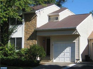 32 Geraldine Rd, East Windsor, NJ 08520