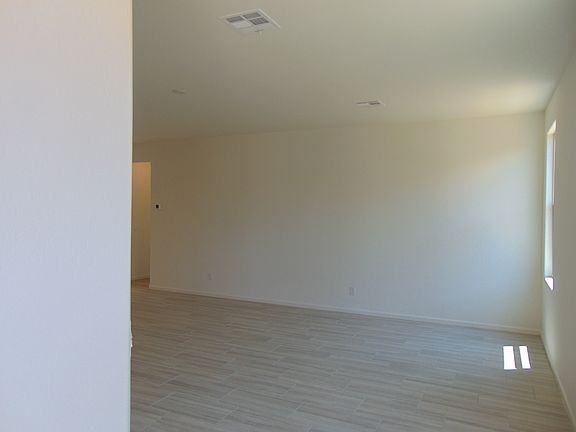 3rd image of 789 W Nova Pl