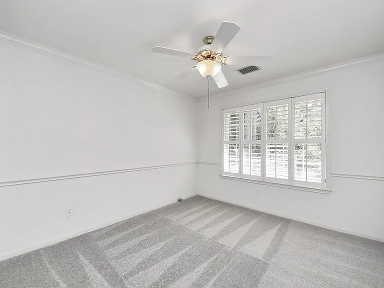 103 E Lakeridge Dr — Photo 44