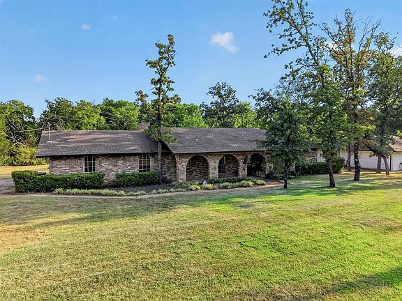 4th image of 207 Ranch Rd