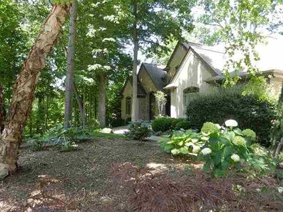 2nd image of 1924 Durkees Run Ct
