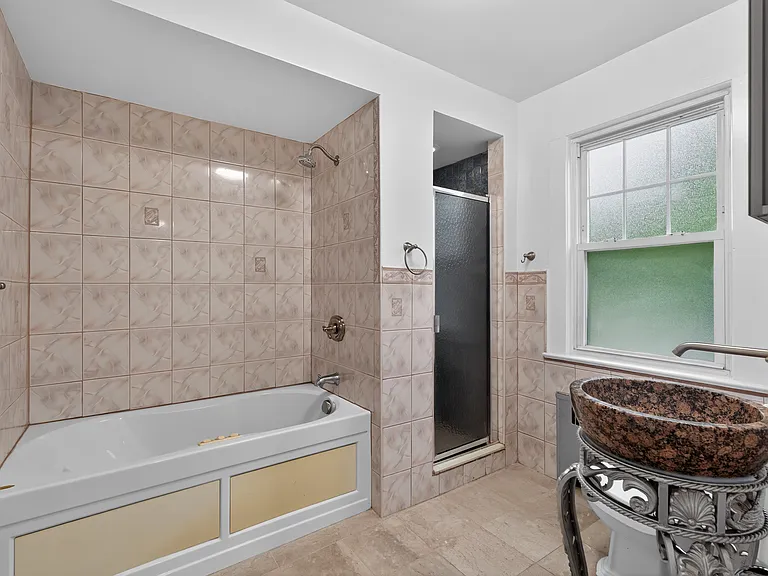 135 Rockwood Pl — Photo 26