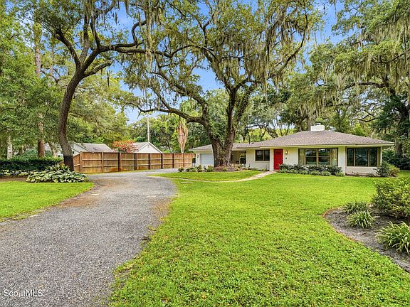 3rd image of 205 Youngwood Dr