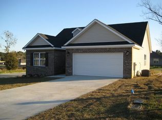 110 Grove Pointe Dr, Thomasville, GA 31792