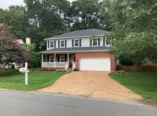 300 Peachtree Ln, Yorktown, VA 23693