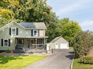 31 Spring St, Phoenix, NY 13135