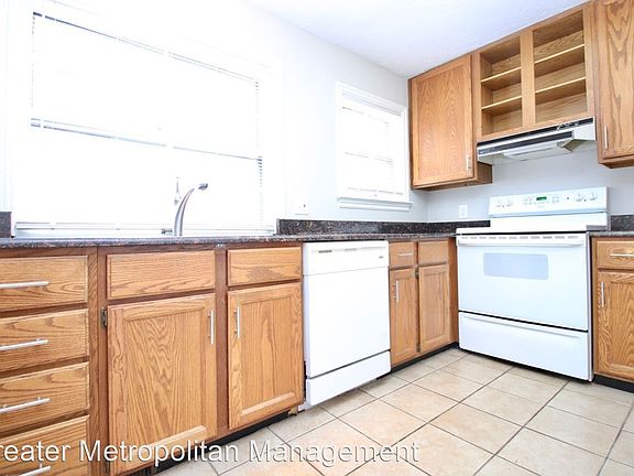 5th image of 3646 Meadowbrook Blvd
