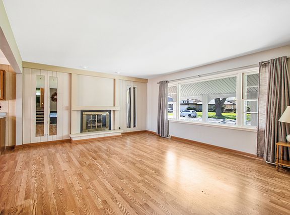 4th image of 480 Dorothy Dr