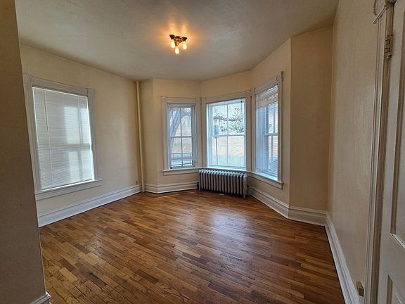 3rd image of 1030 Pine St #4-1032