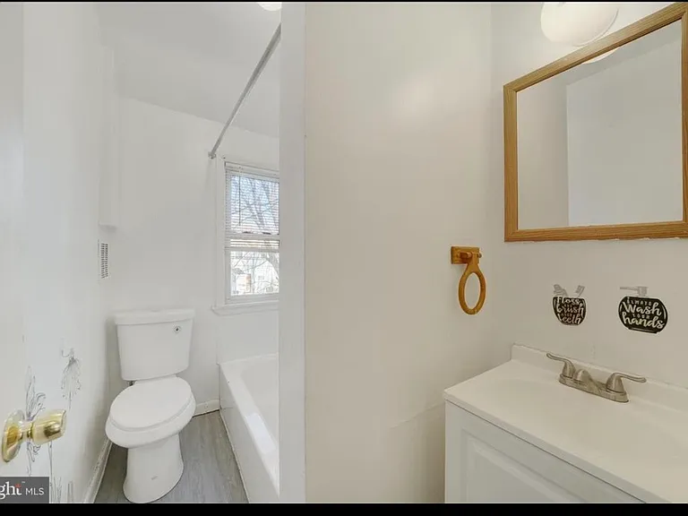1133 Clover Ln — Photo 14