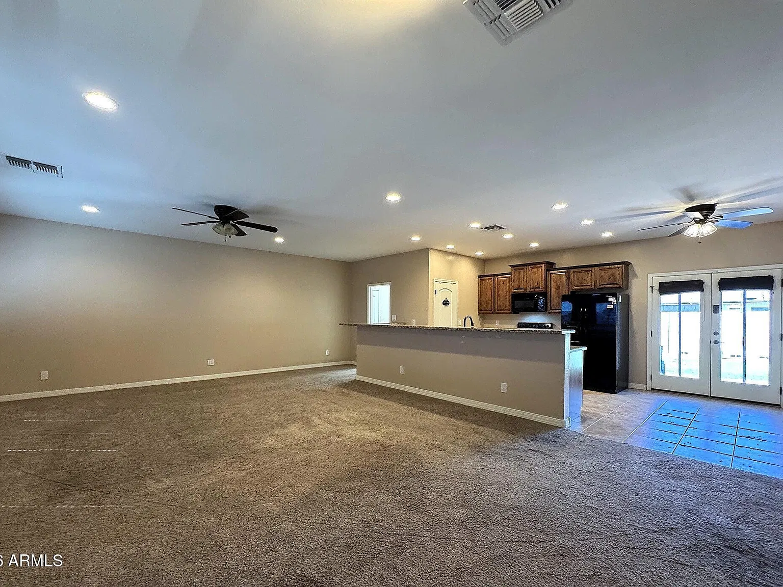 3 bed, $2,500 — Photo 2