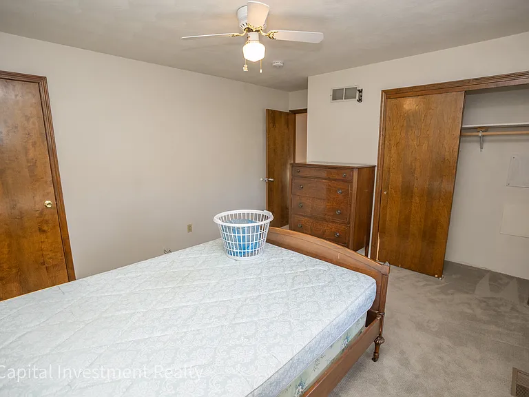 811 E Lincoln St #A — Photo 15