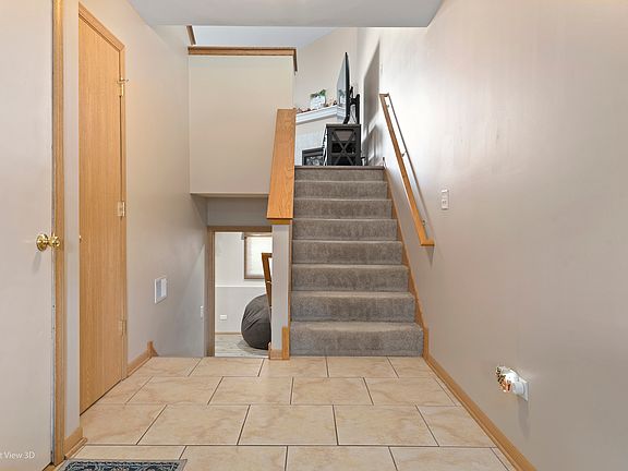 4th image of 8234 Auburn Ln