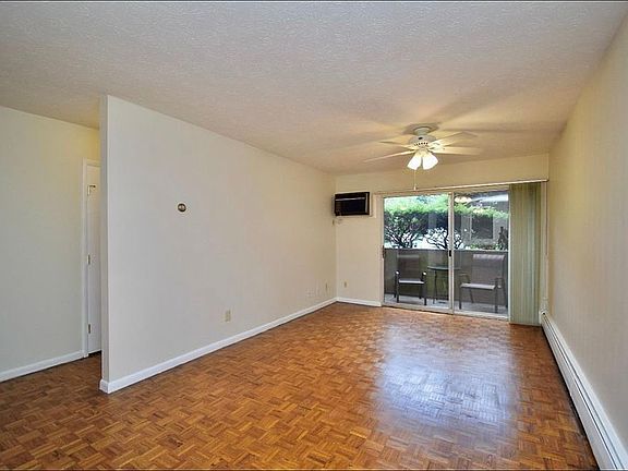 3rd image of 4908 Chalet Dr APT 3