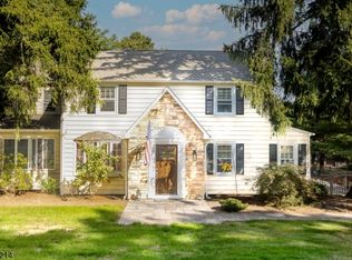 859 Miller Rd, Morris Plains, NJ 07950