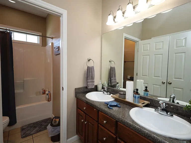 2401 Rankin Cir — Photo 13