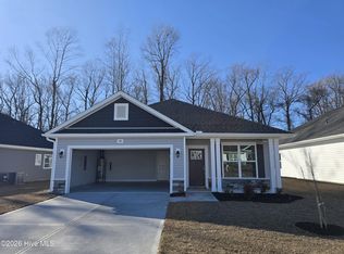 98 Fishing Creek Dr, New Bern, NC 28562