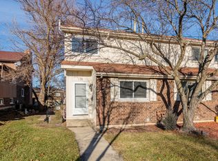 638 Rosner Dr, Roselle, IL 60172