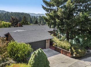 2760 Bowmont Dr, Eugene, OR